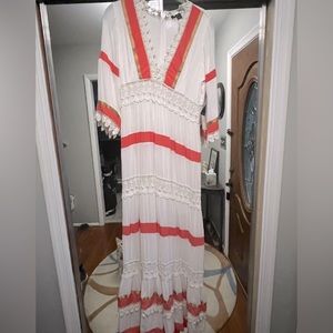 Brand New Women’s Boston Proper dress. Beautiful colors. Size 4.